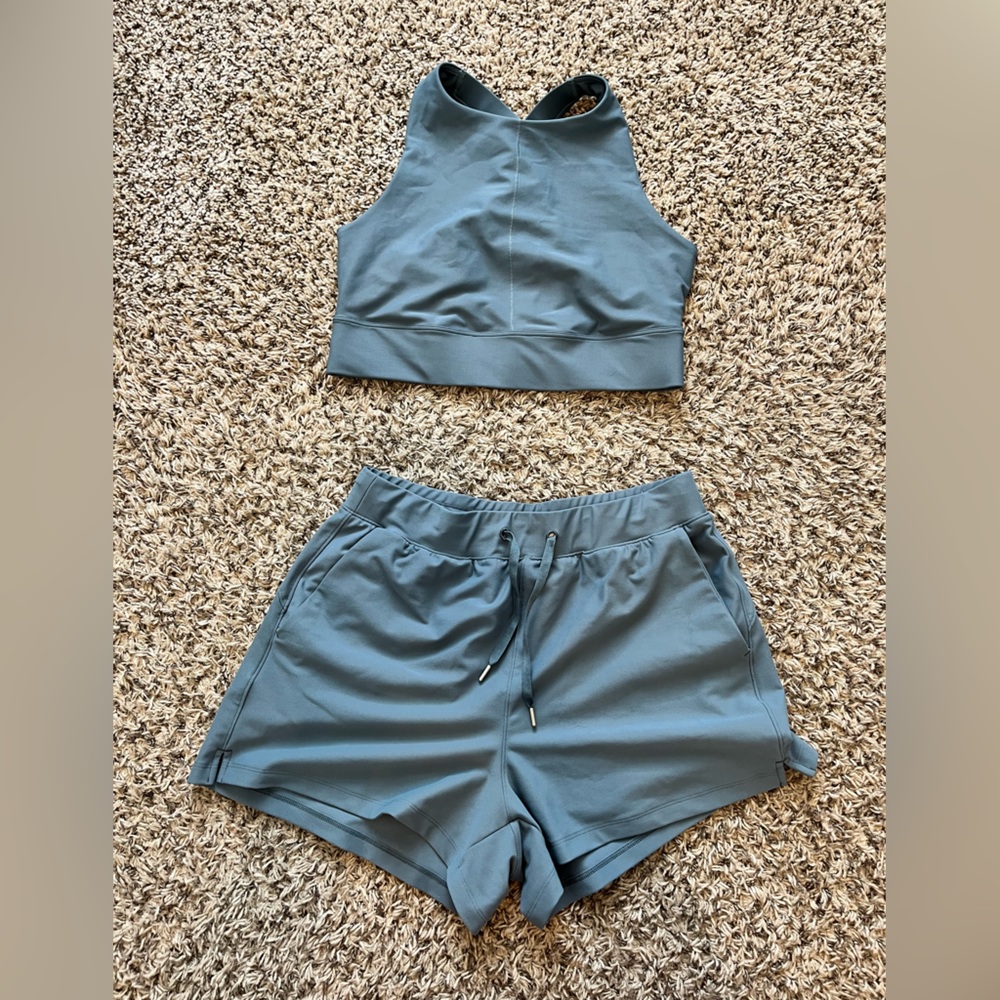 Old Navy Matching Set sports bra and shorts